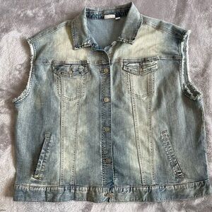 Lori Goldstein Distressed Denim Sleeveless Vest Biker/Trucker
